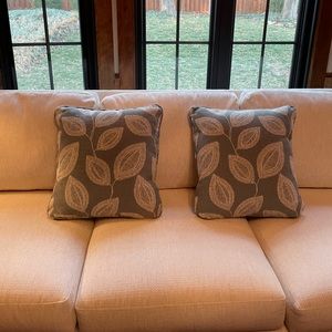 Two Throw pillows 19 x 19 La-Z-Boy NWOT Sage green leaf. Set of two.